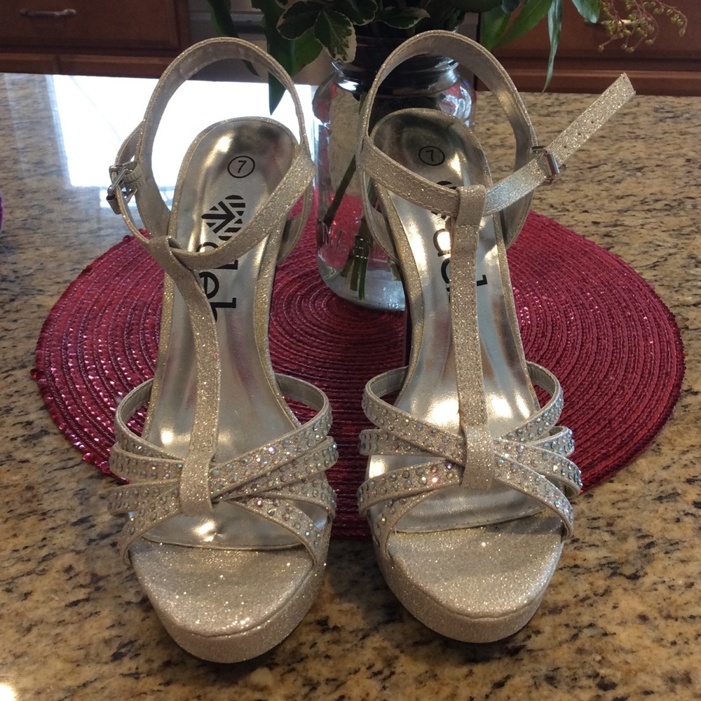 Deb Shop Prom Silver Sparkly Rhinestone Heels new